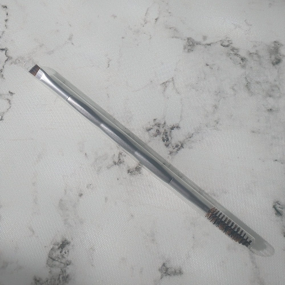 Benefit Duel Ended Brow Brush and Spoolie - Picture 2 of 5